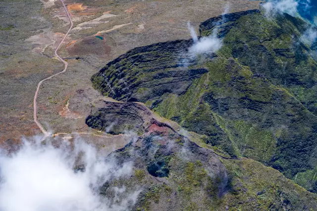 Cratère de Commerson vu lors d'un survol ULM Air Évasion Réunion